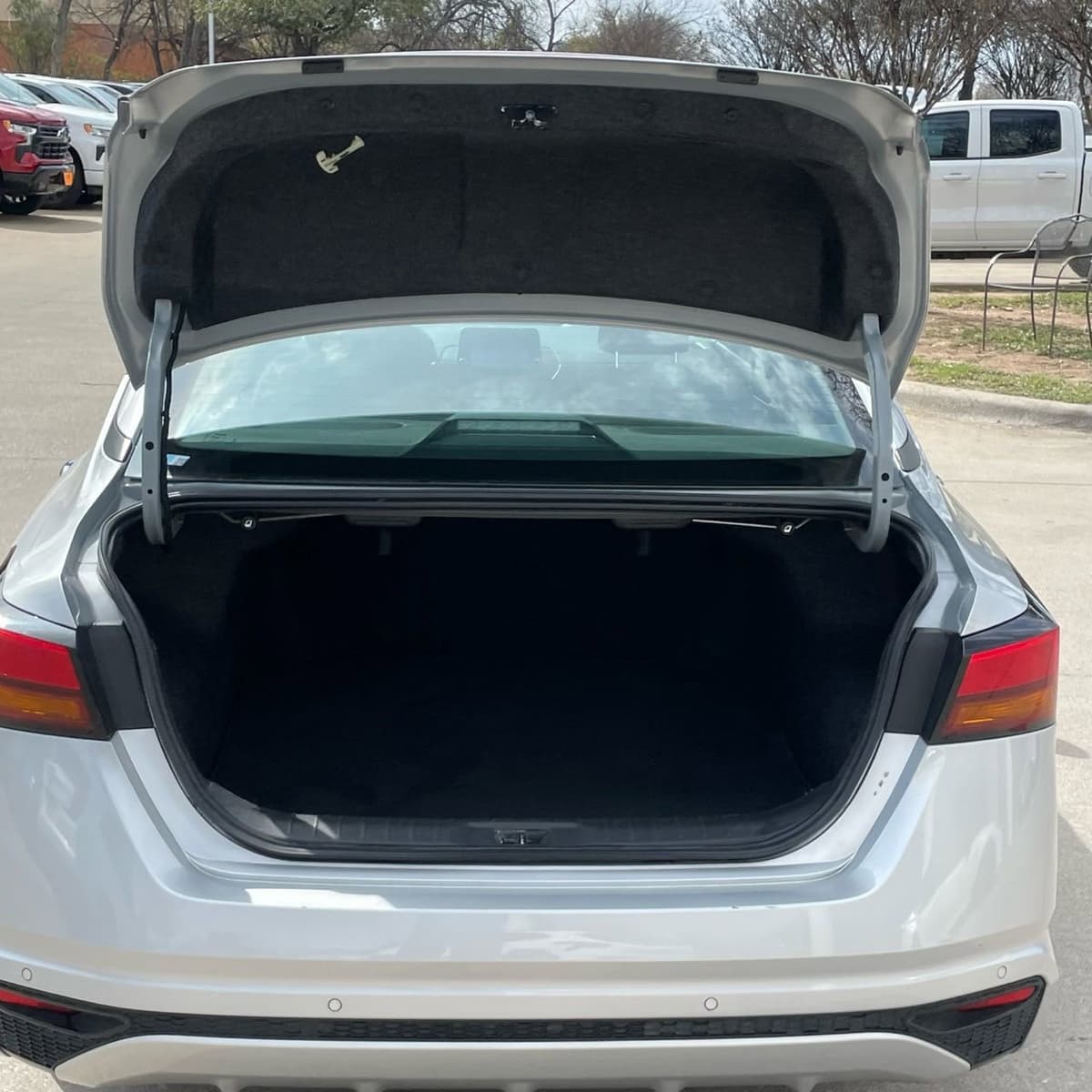 2024 Nissan Altima - Image 25