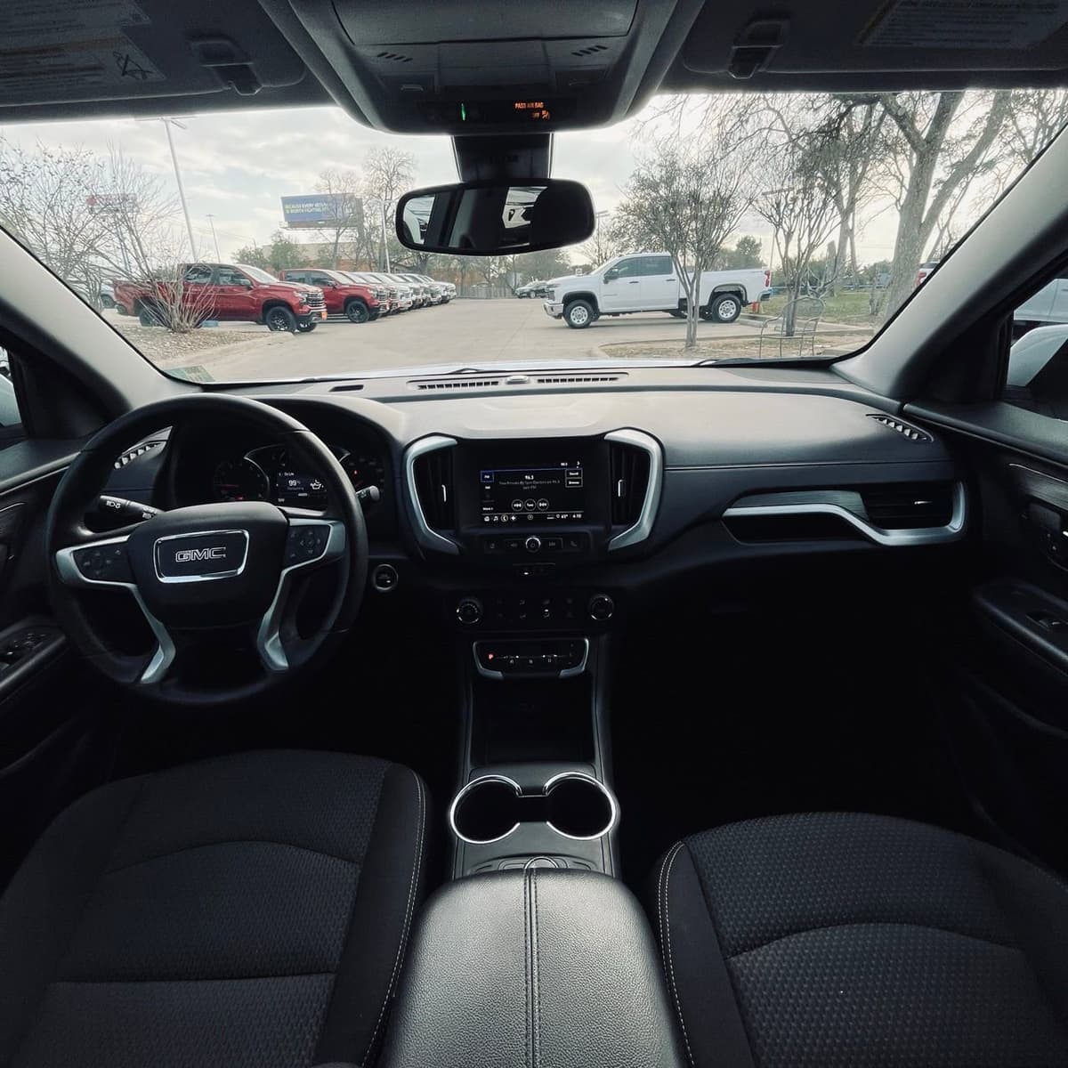 2024 GMC Terrain - Image 10