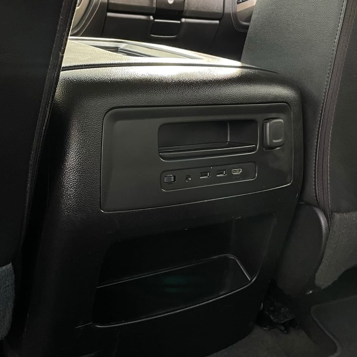 2018 Chevrolet Silverado 2500 HD - Image 24