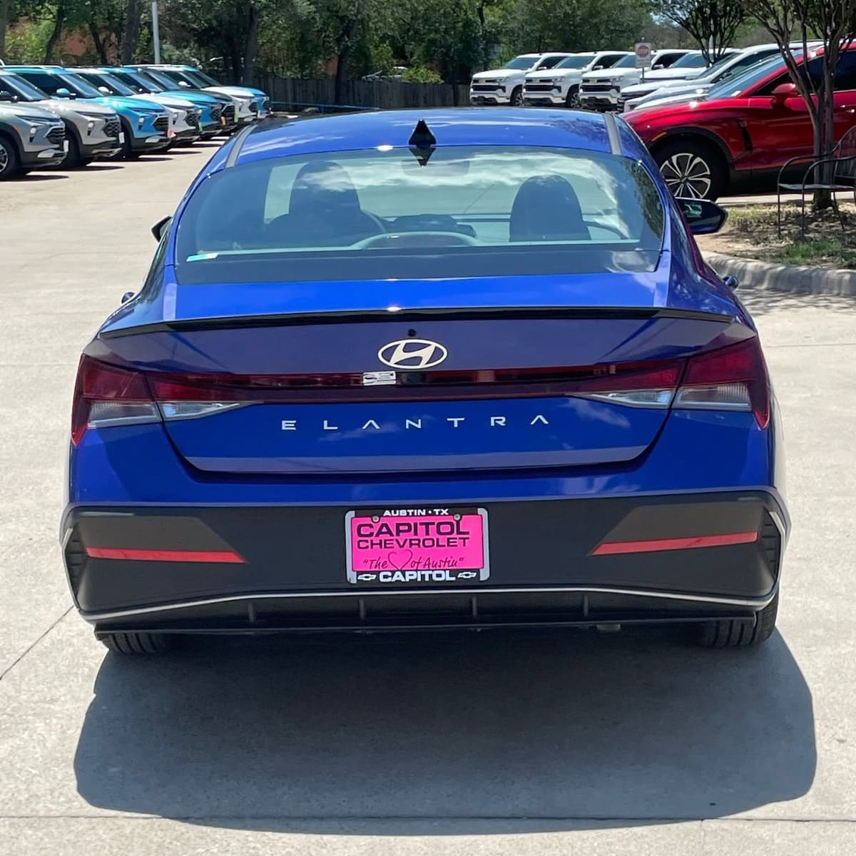 2025 Hyundai Elantra - Image 5