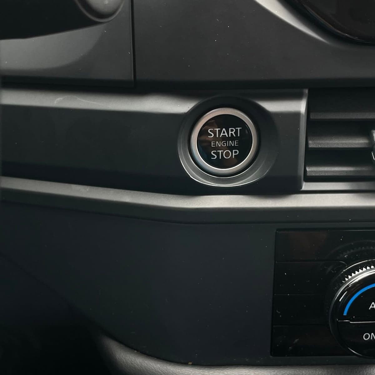 2024 Nissan Pathfinder - Image 16