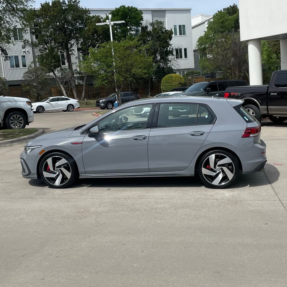 2024 Volkswagen Golf GTI - Image 3