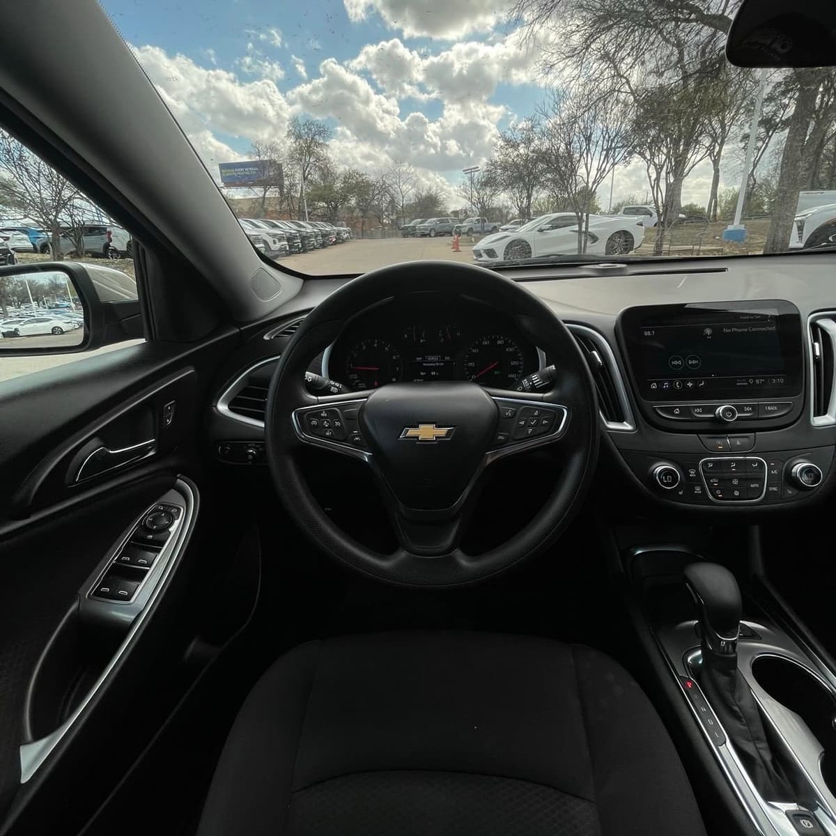 2024 Chevrolet Malibu - Image 10