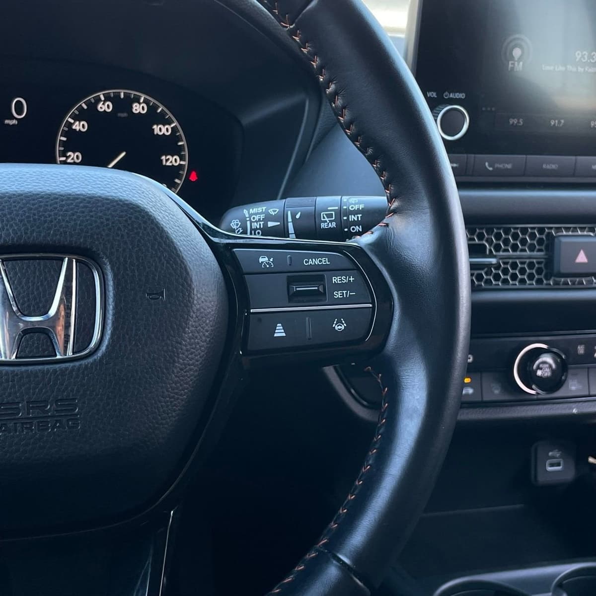 2025 Honda HR-V - Image 15