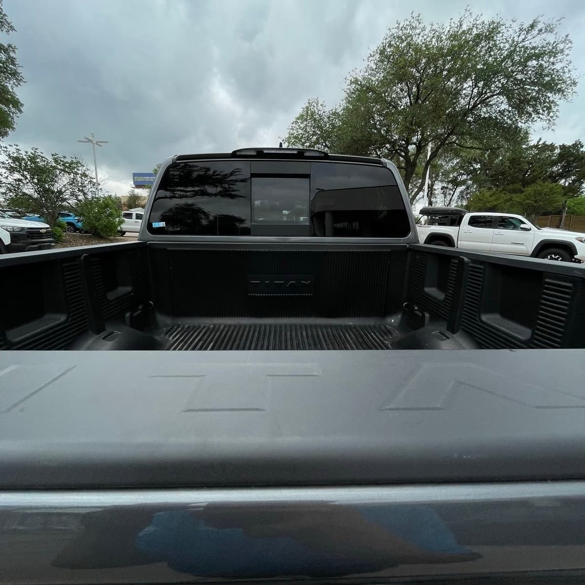 2024 Nissan Titan - Image 26