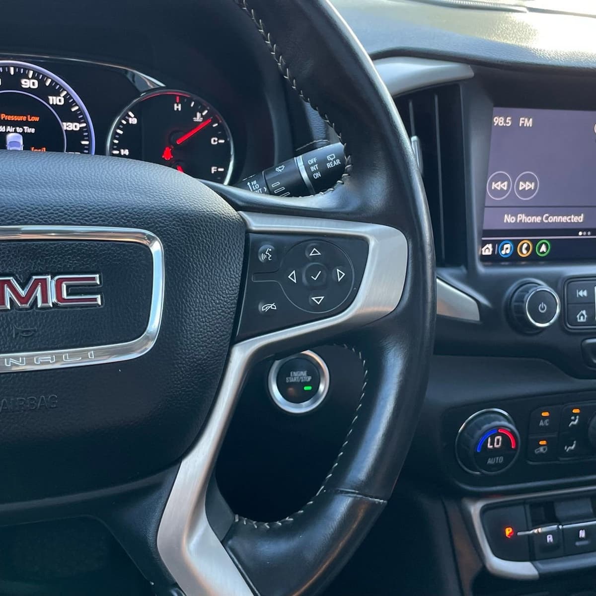 2022 GMC Terrain - Image 15