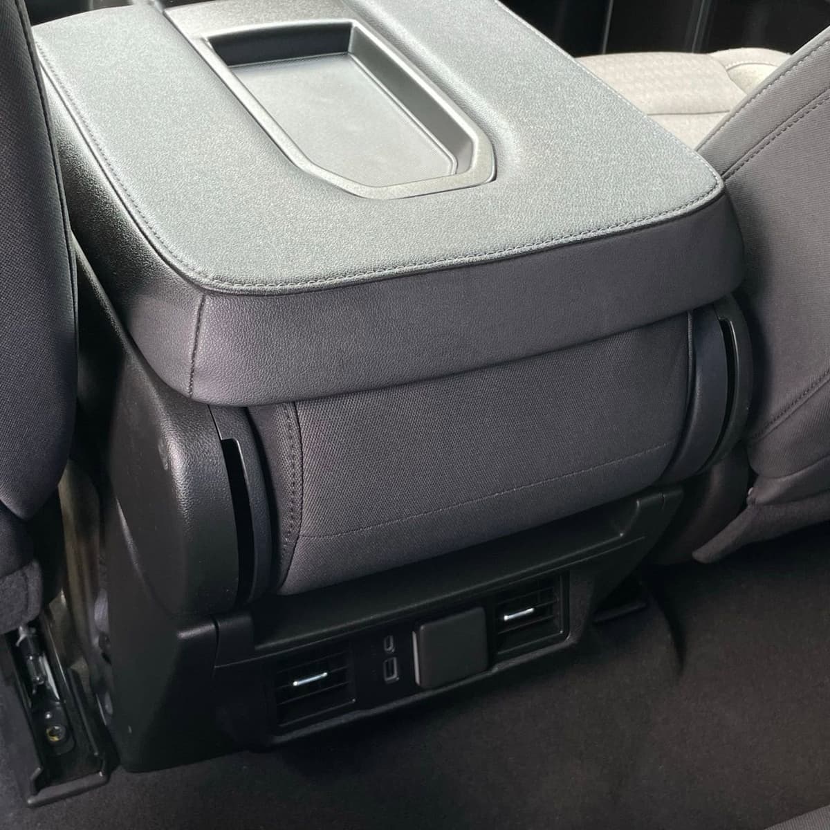 2025 GMC Sierra 1500 - Image 25
