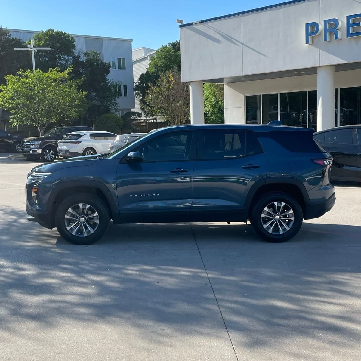 2025 Chevrolet Equinox - Image 3