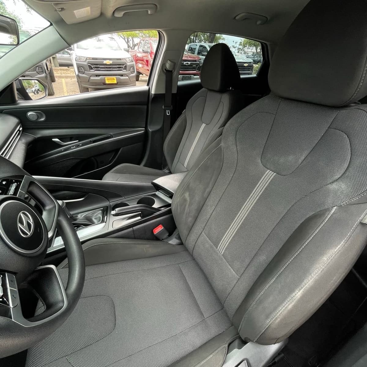 2025 Hyundai Elantra - Image 20