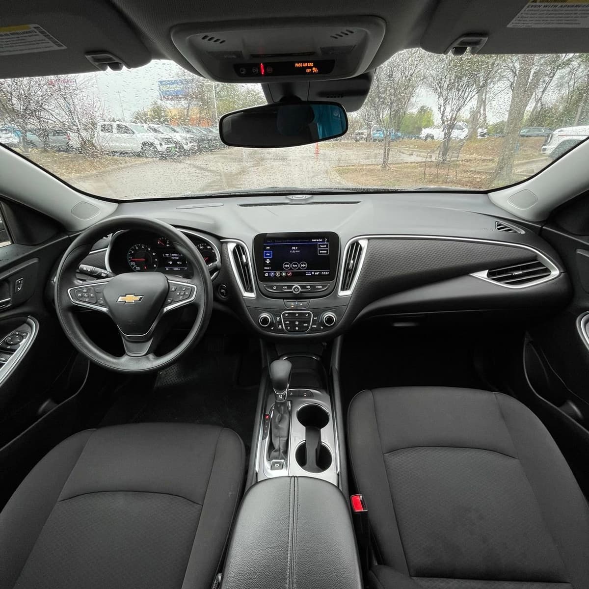 2024 Chevrolet Malibu - Image 11