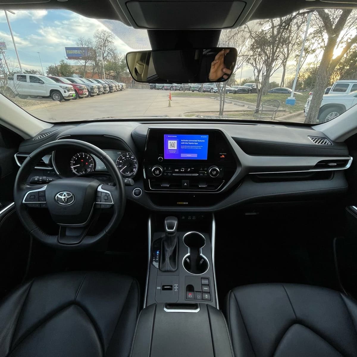 2024 Toyota Highlander - Image 12