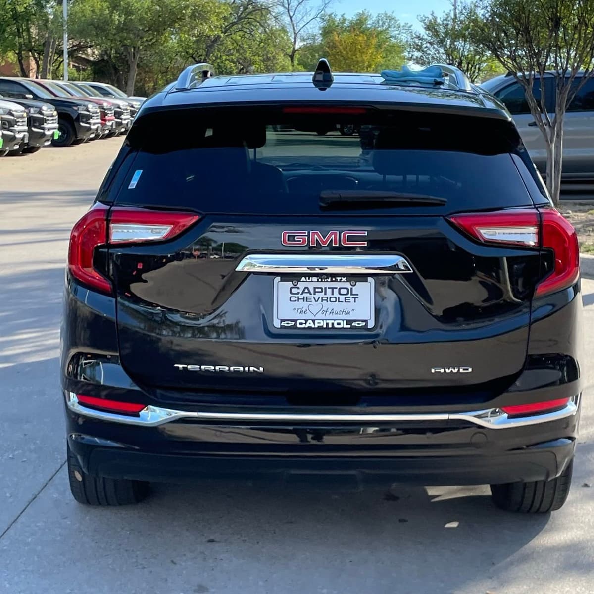 2022 GMC Terrain - Image 5