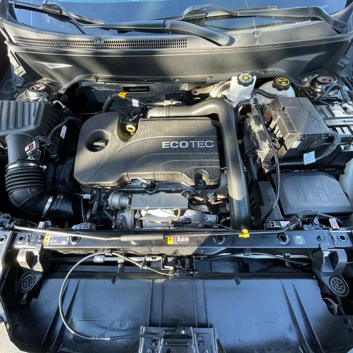 2022 GMC Terrain - Image 27