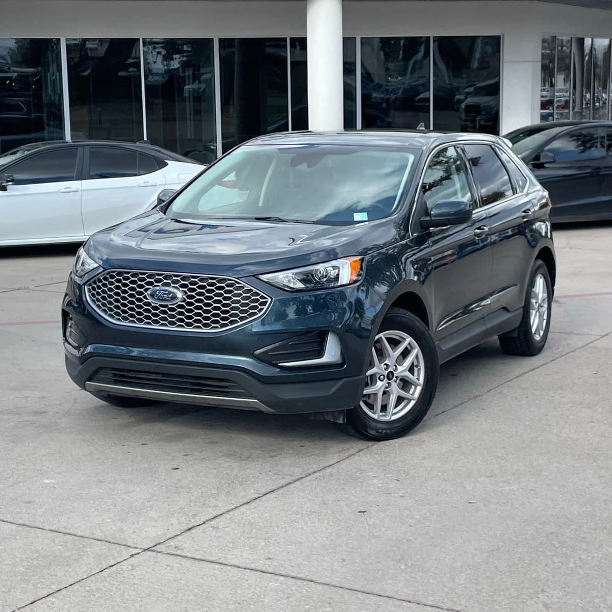 2024 Ford Edge - Image 9