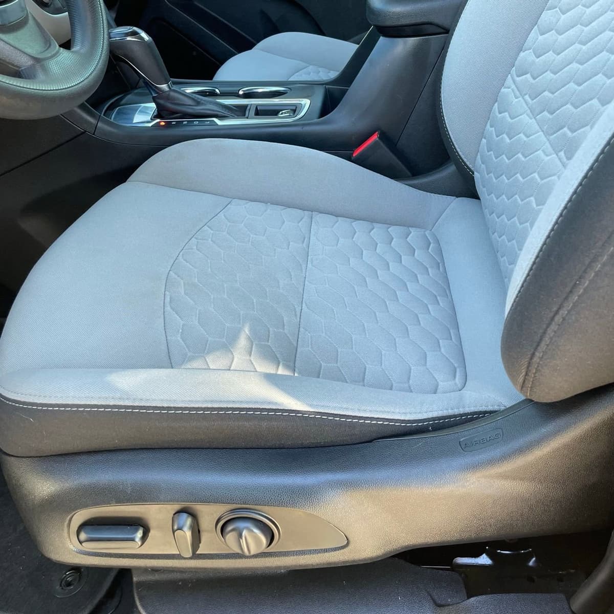 2021 Chevrolet Equinox - Image 22