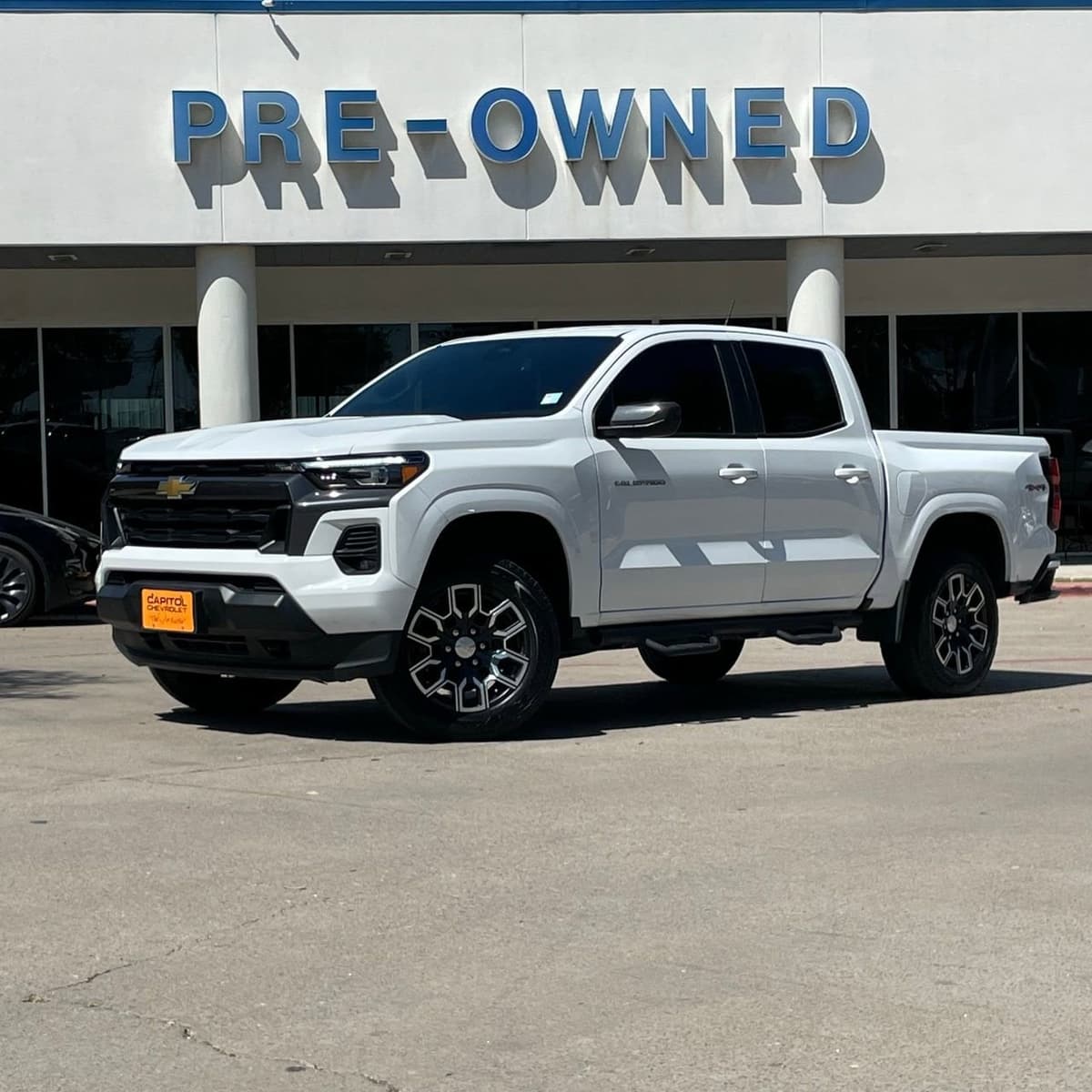 2023 Chevrolet Colorado - Image 2