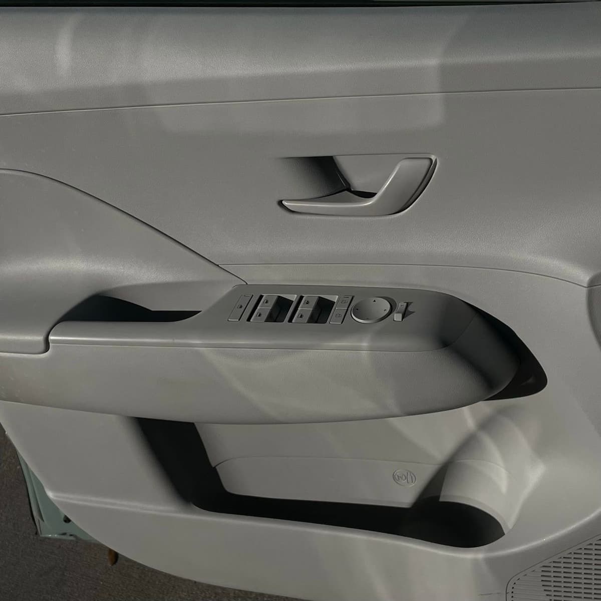 2025 Hyundai Kona - Image 19