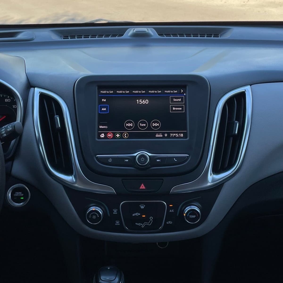 2021 Chevrolet Equinox - Image 17