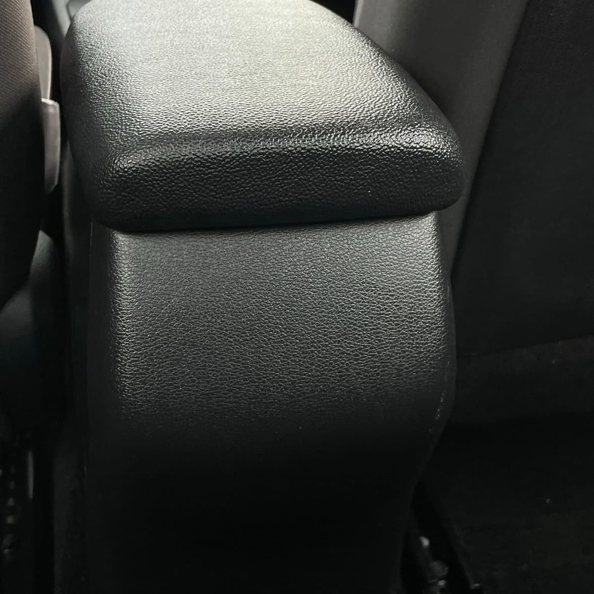 2024 Kia Forte - Image 23