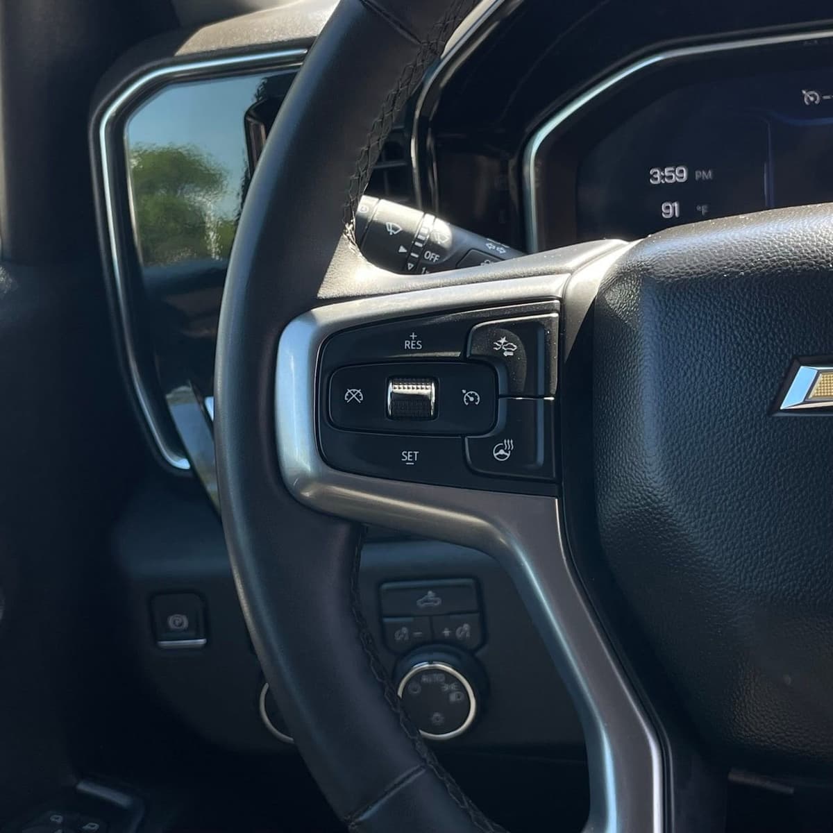 2025 Chevrolet Silverado 1500 - Image 14