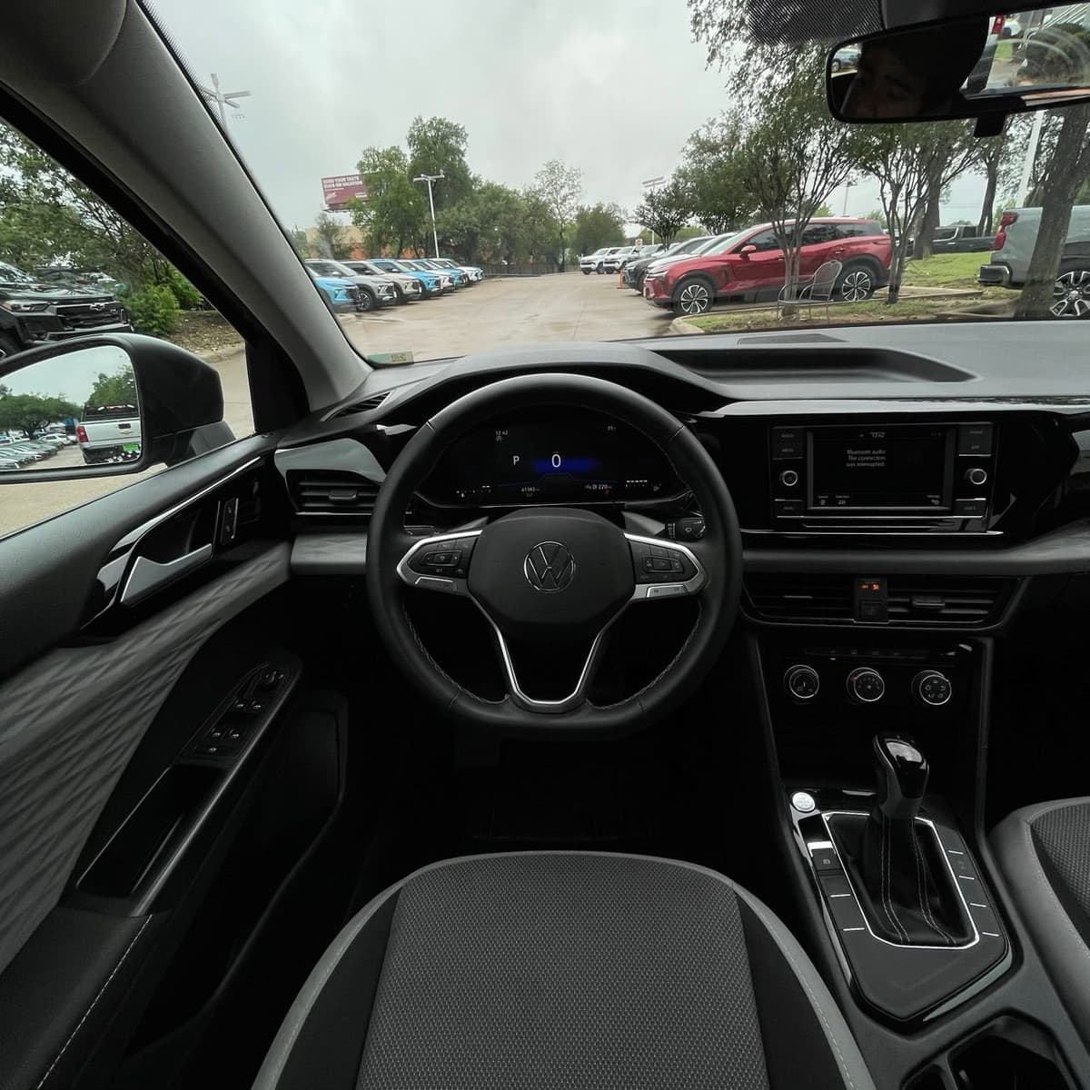2024 Volkswagen Taos - Image 11