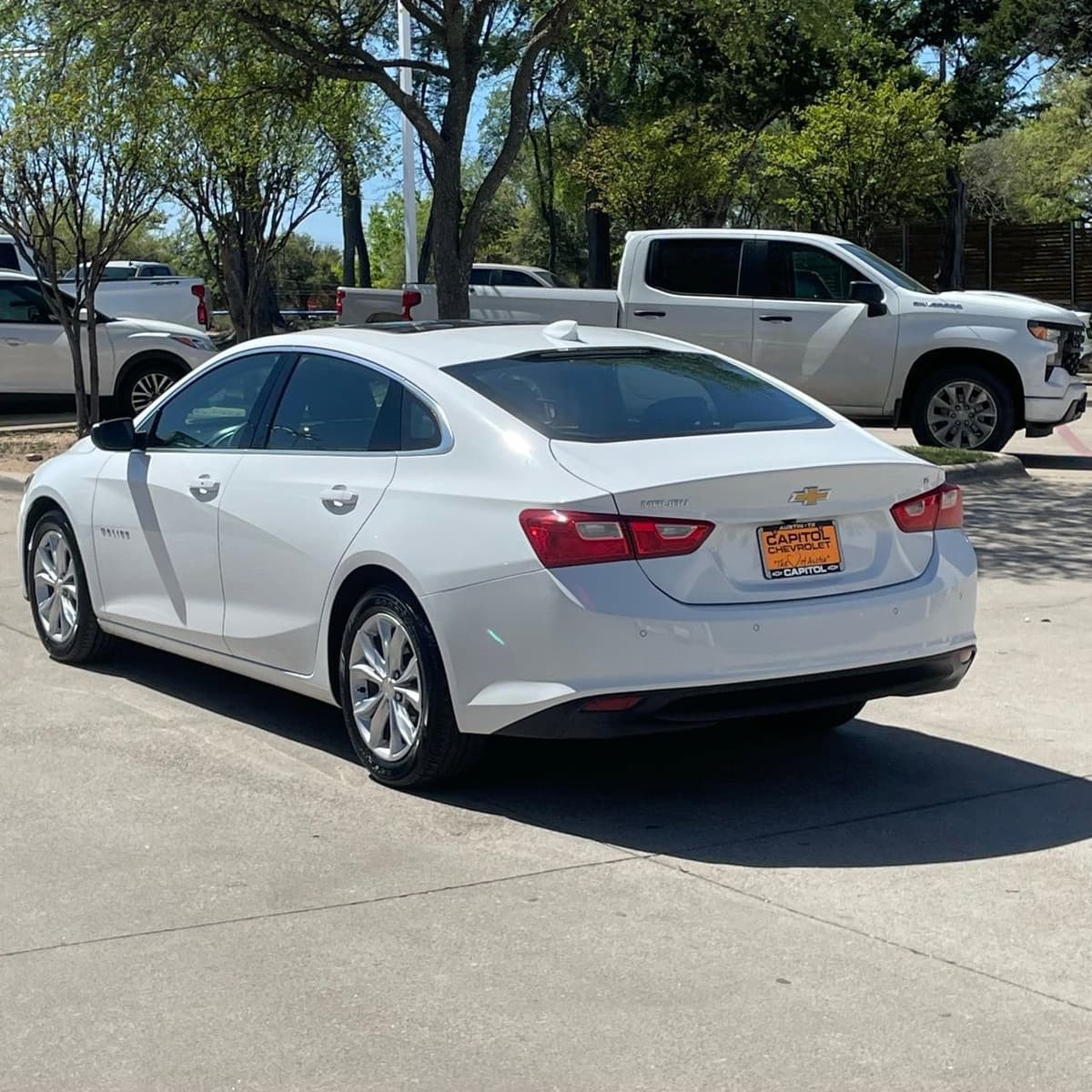 2024 Chevrolet Malibu - Image 4