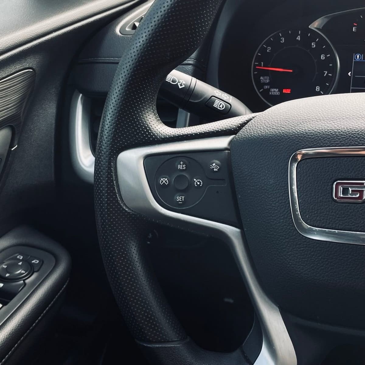 2024 GMC Terrain - Image 13