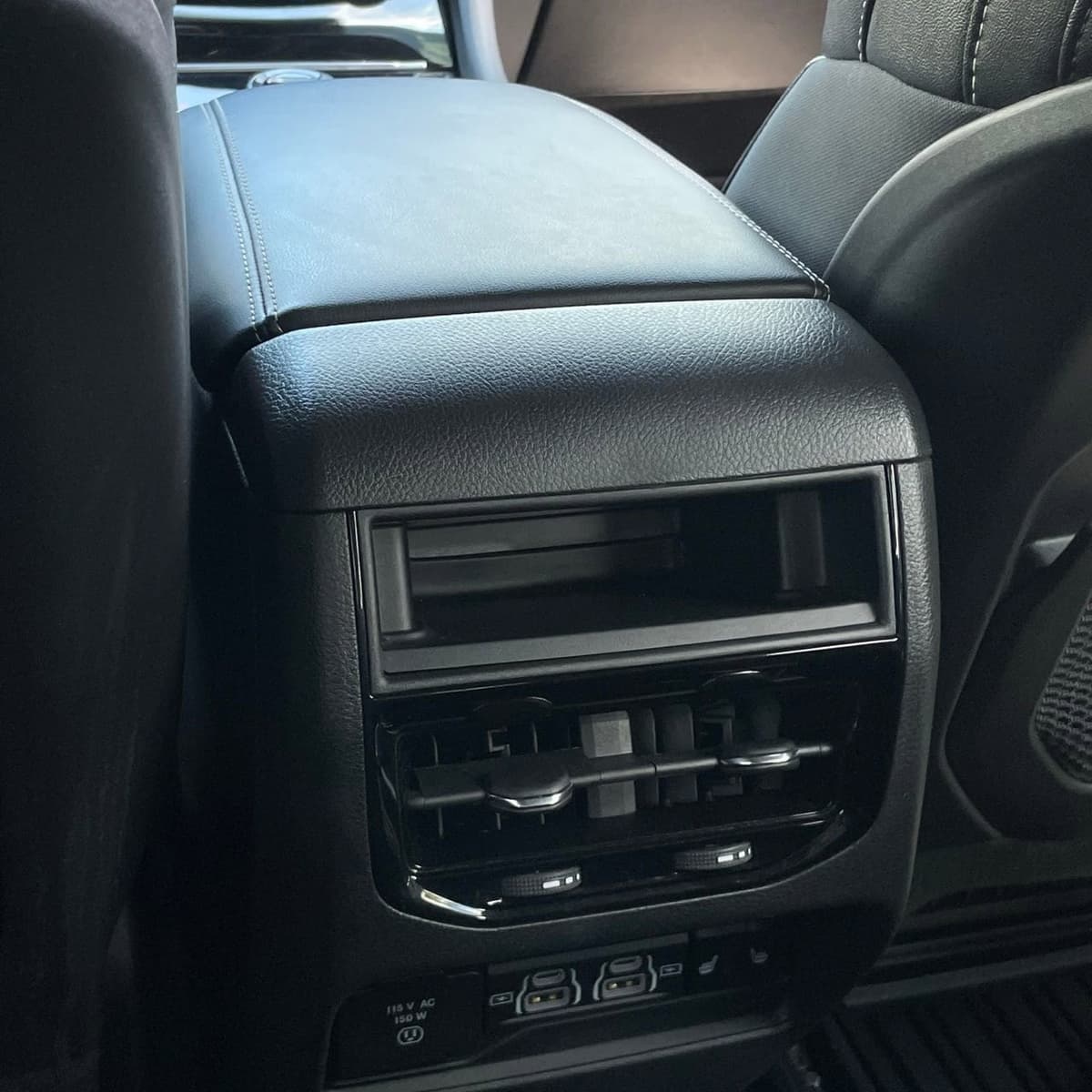 2024 Jeep Grand Cherokee - Image 25