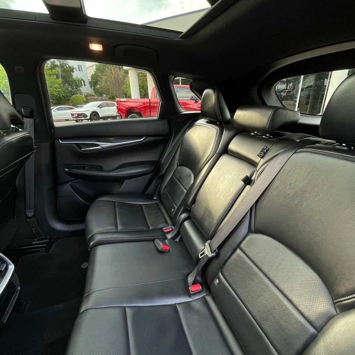 2023 INFINITI QX50 - Image 24