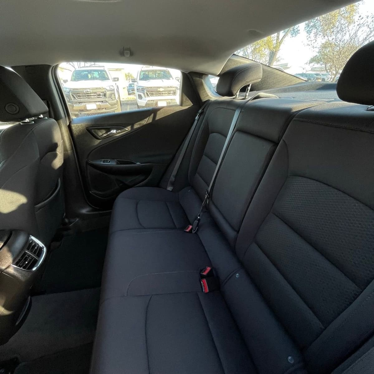 2024 Chevrolet Malibu - Image 24