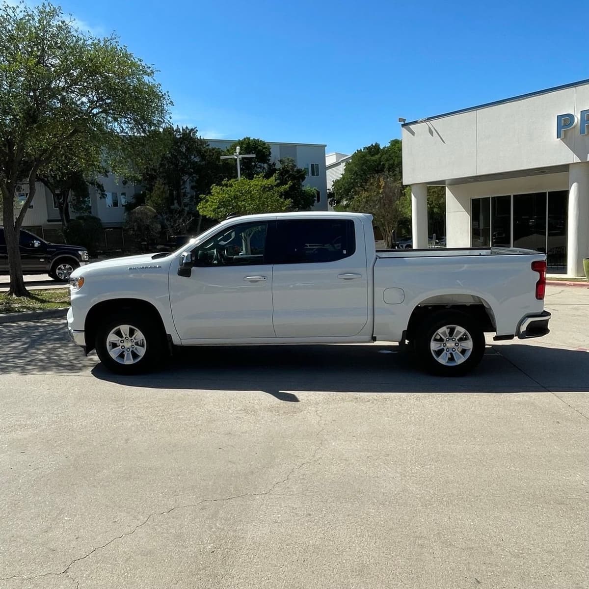 2025 Chevrolet Silverado 1500 - Image 3