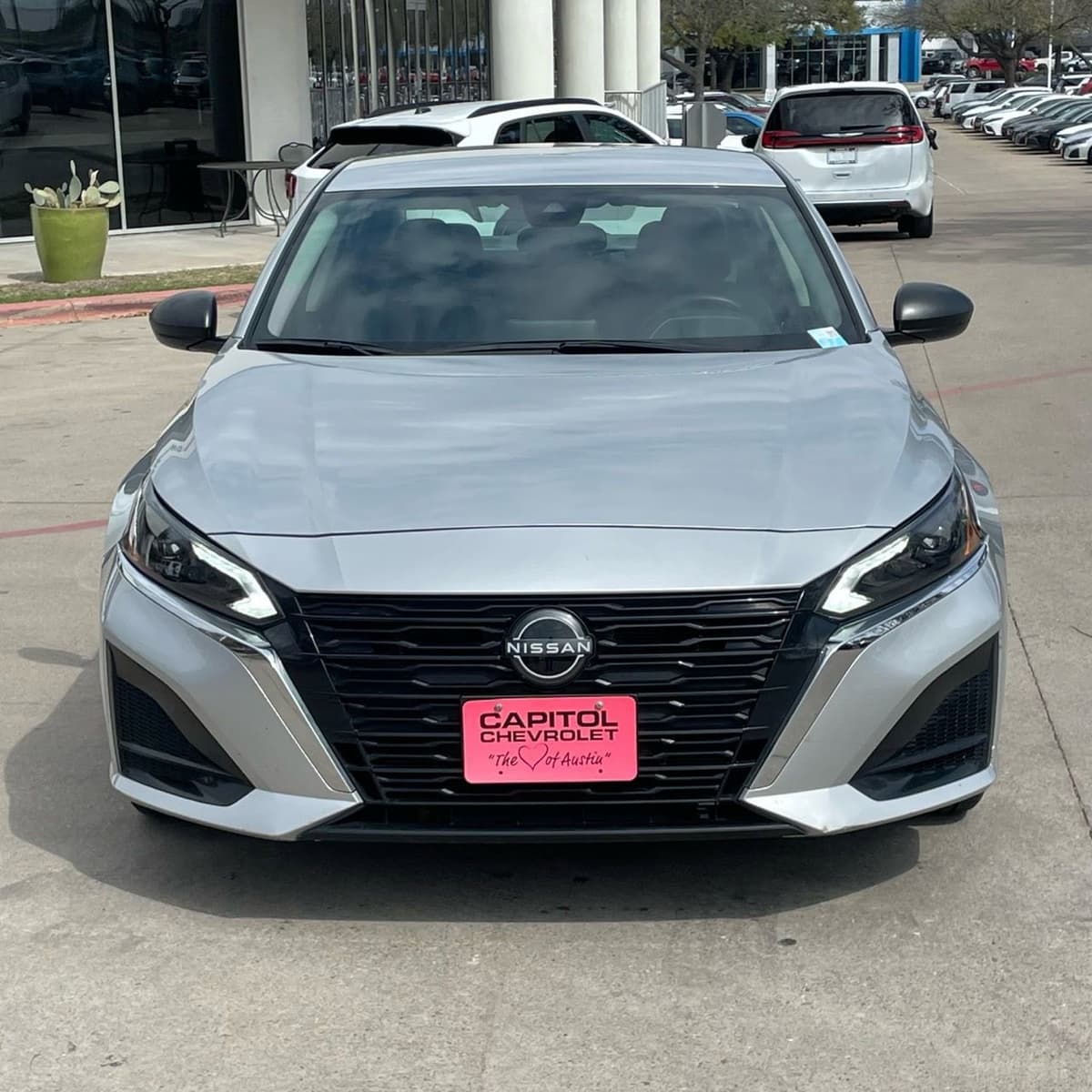 2024 Nissan Altima - Image 7