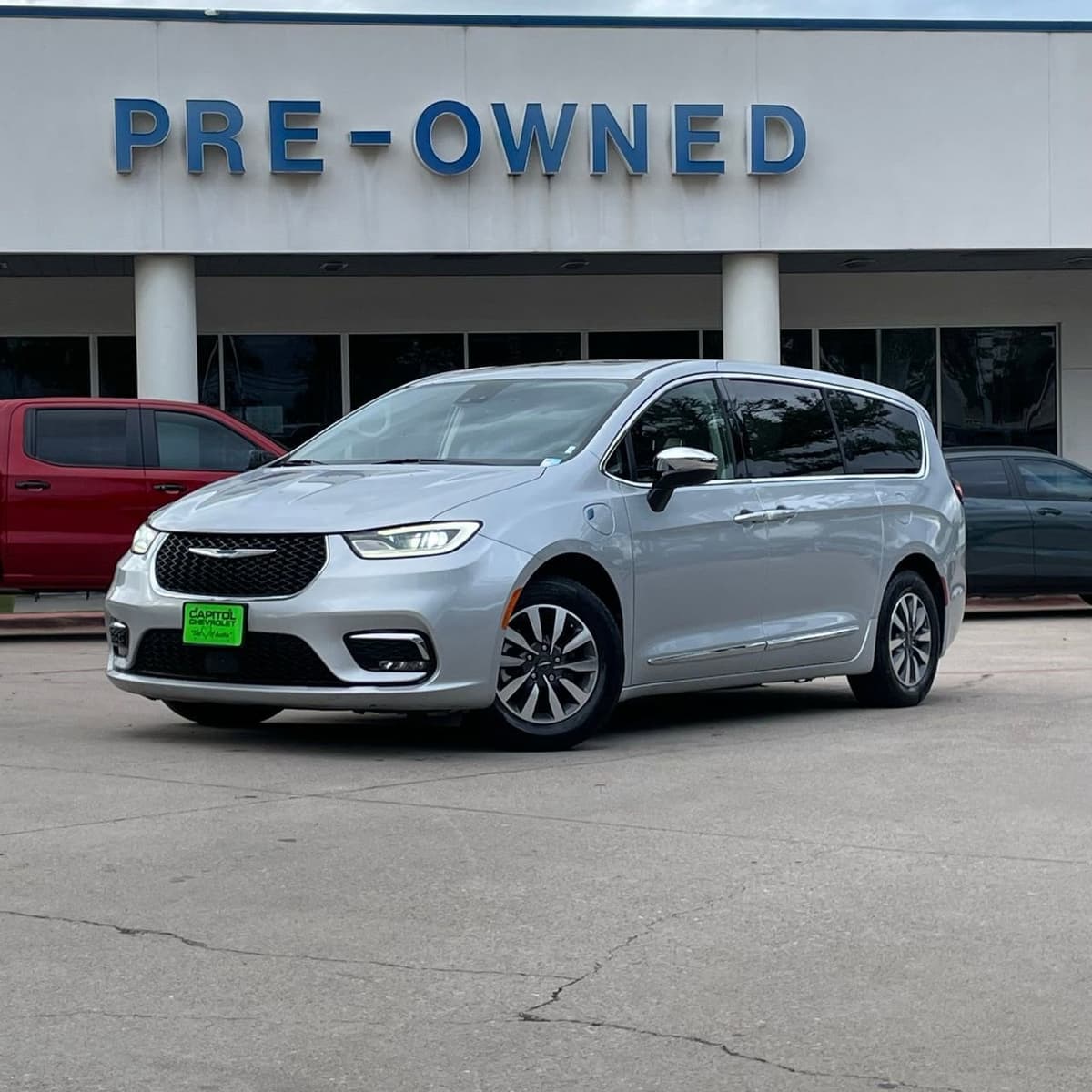 2023 Chrysler Pacifica - Image 1
