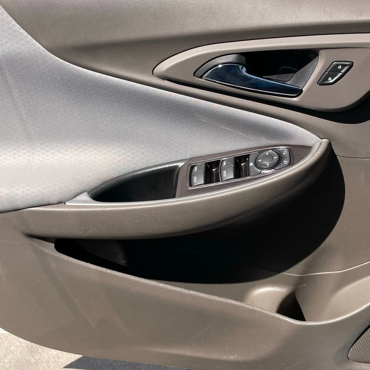 2024 Chevrolet Malibu - Image 21