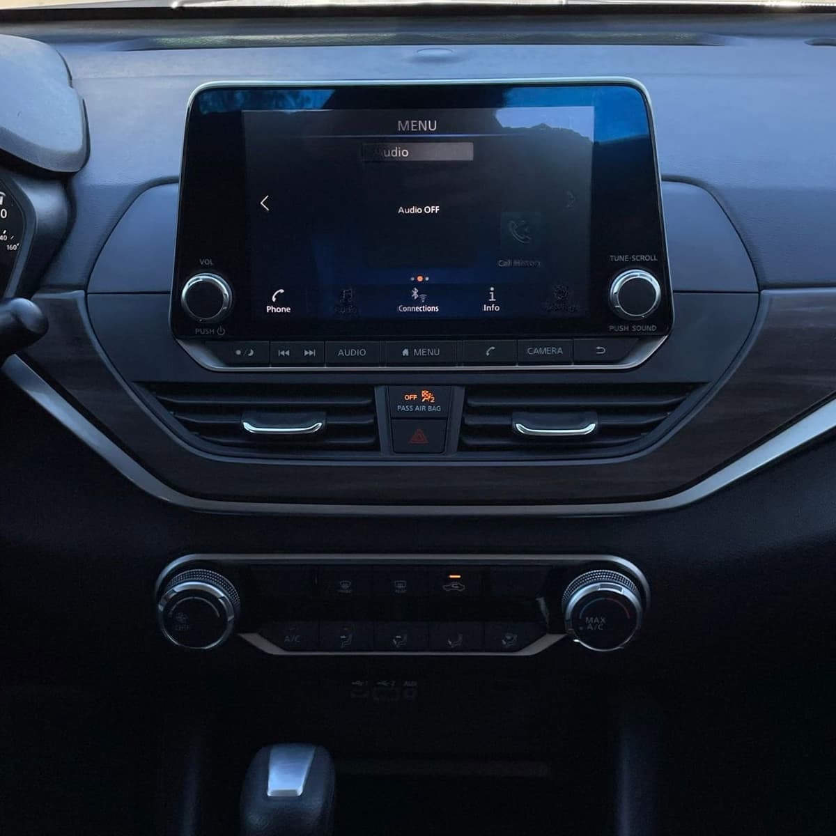 2024 Nissan Altima - Image 18