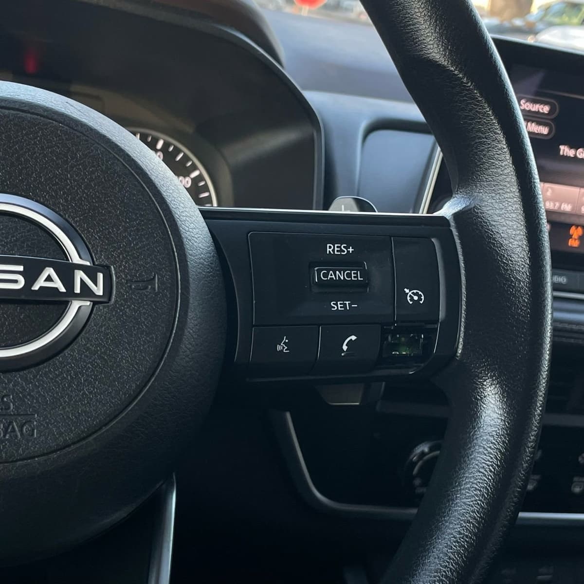 2023 Nissan Rogue - Image 15