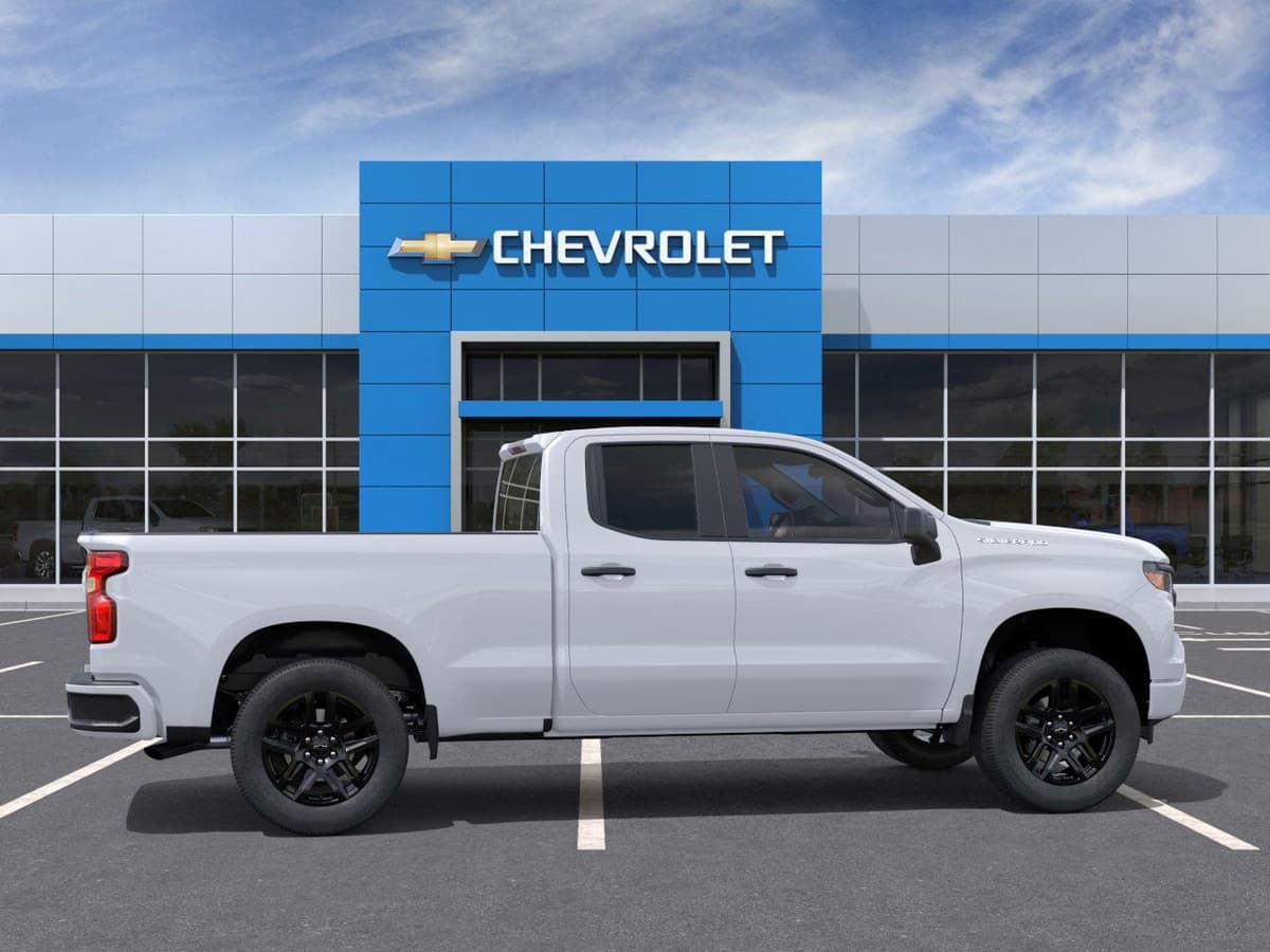 2026 Chevrolet Silverado 1500 - Image 5