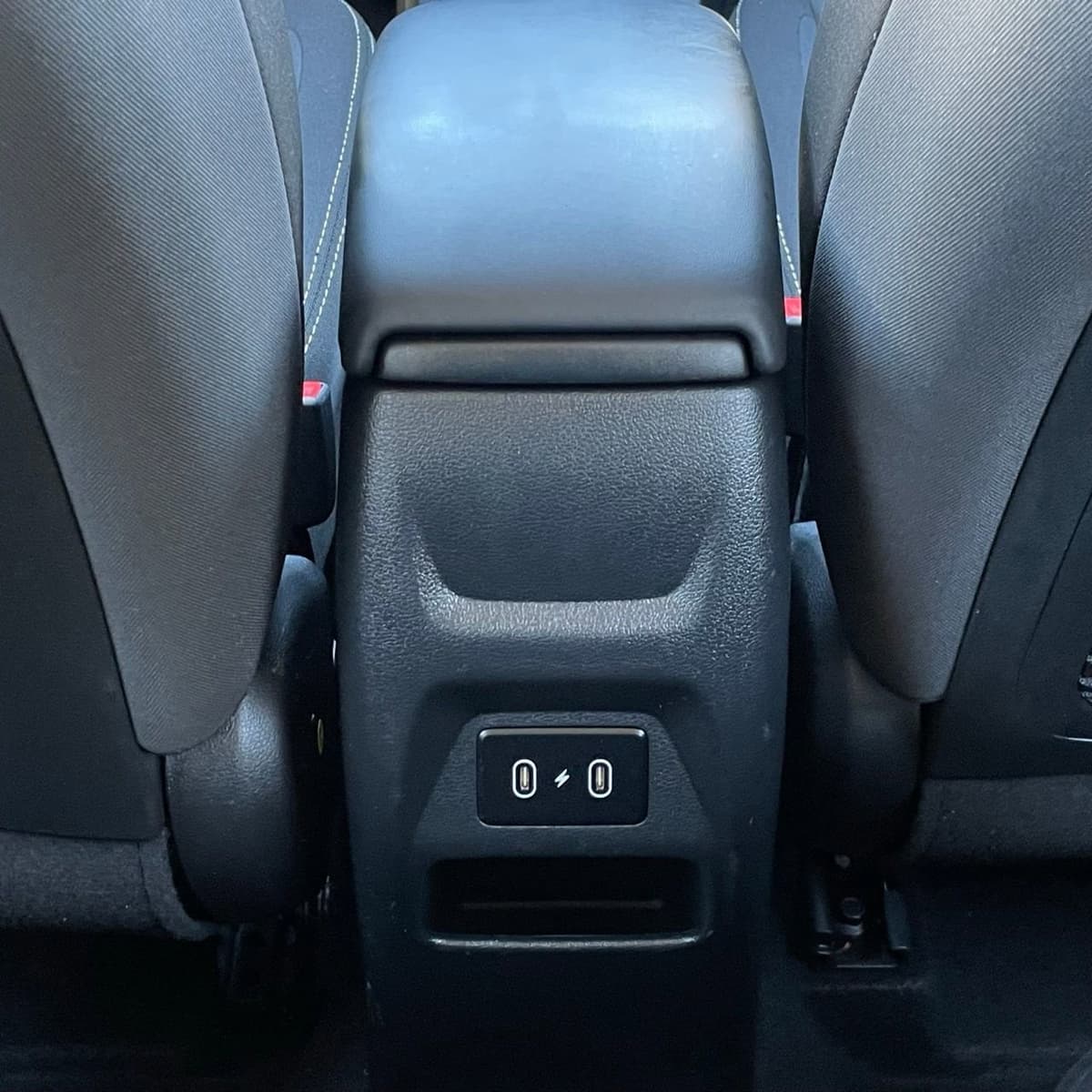 2025 Hyundai Venue - Image 24