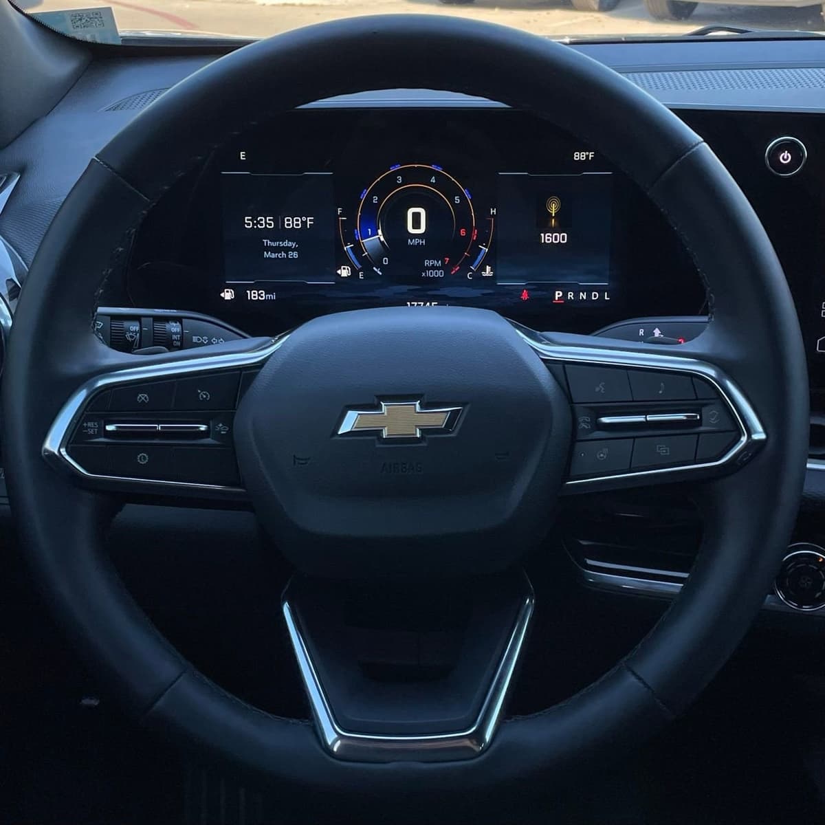 2025 Chevrolet Equinox - Image 12