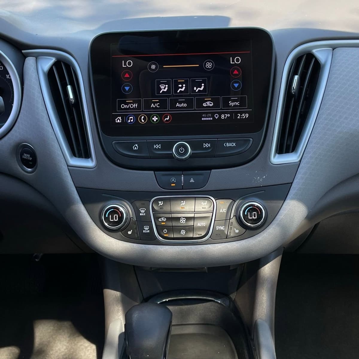 2024 Chevrolet Malibu - Image 18