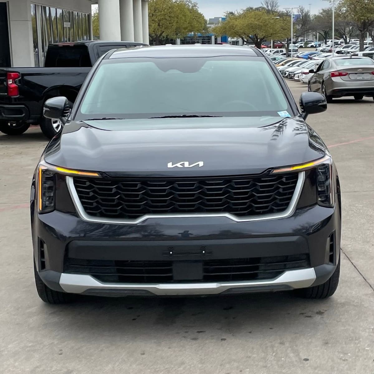 2025 Kia Sorento - Image 6