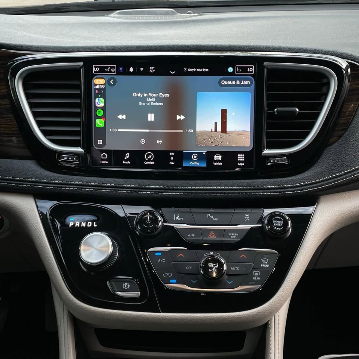 2023 Chrysler Pacifica - Image 16