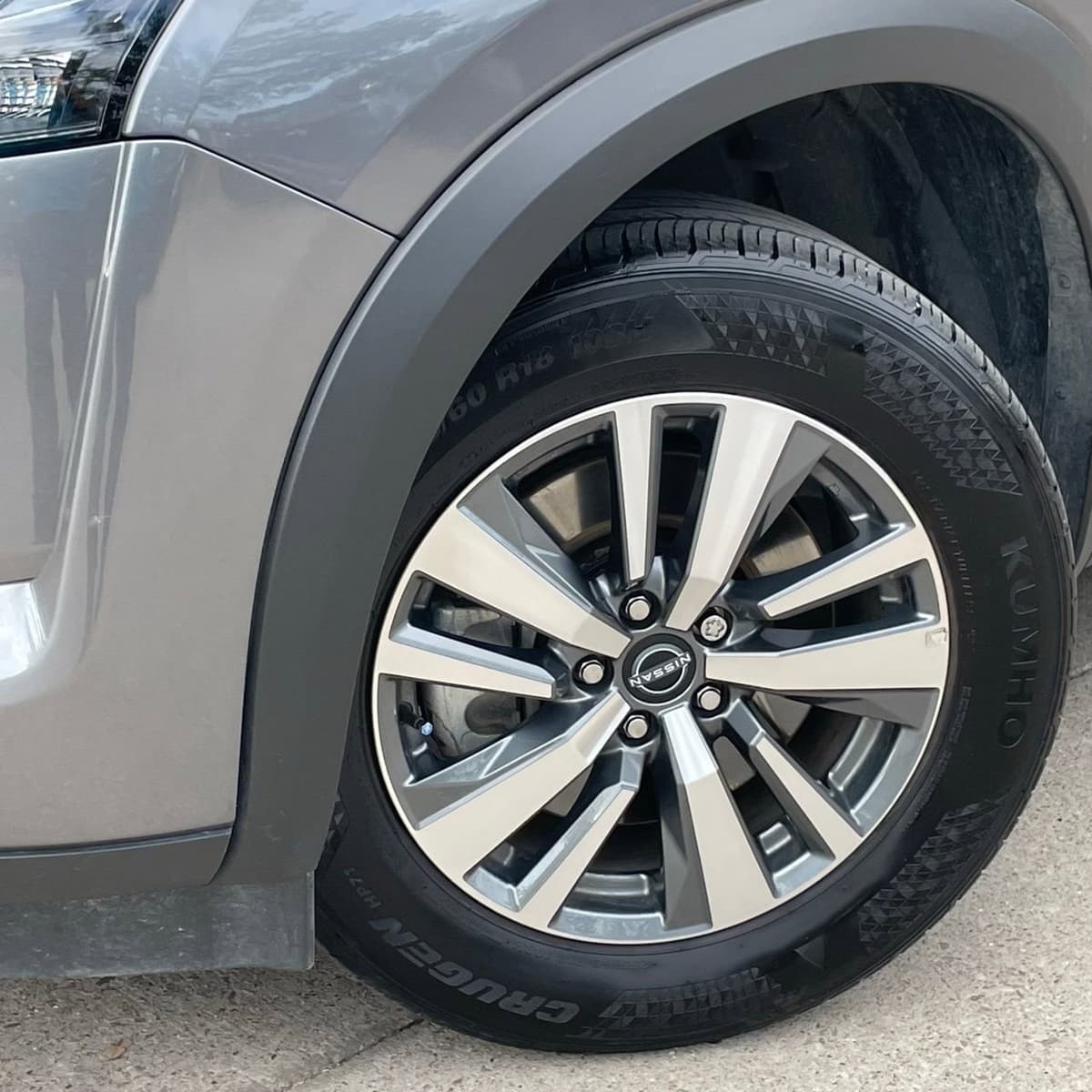 2025 Nissan Pathfinder - Image 9
