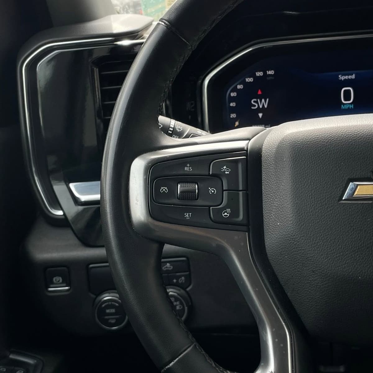 2025 Chevrolet Silverado 1500 - Image 14