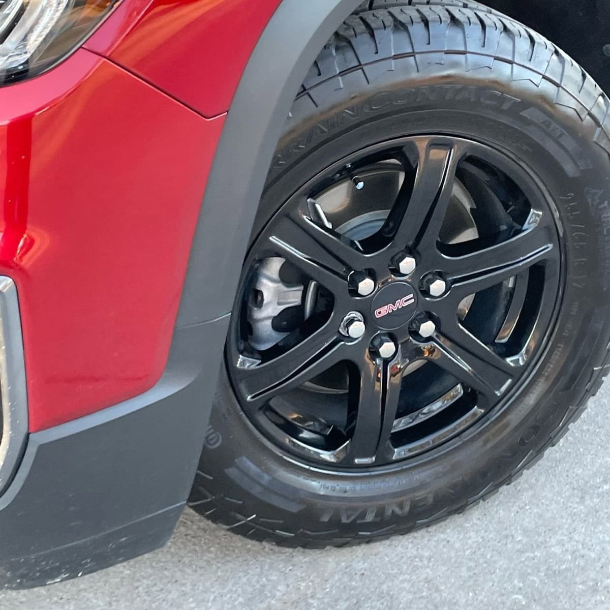 2023 GMC Acadia - Image 9