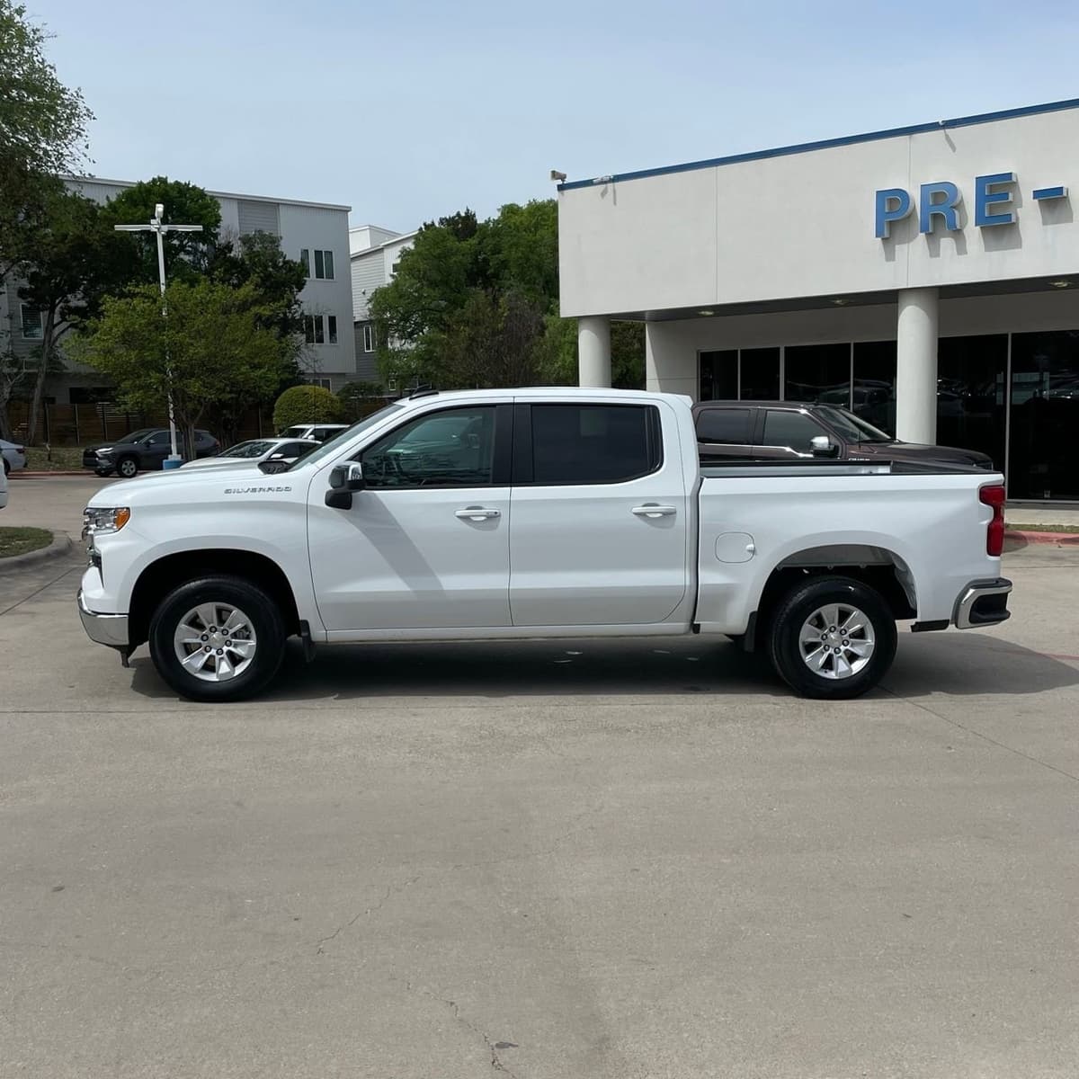 2025 Chevrolet Silverado 1500 - Image 3