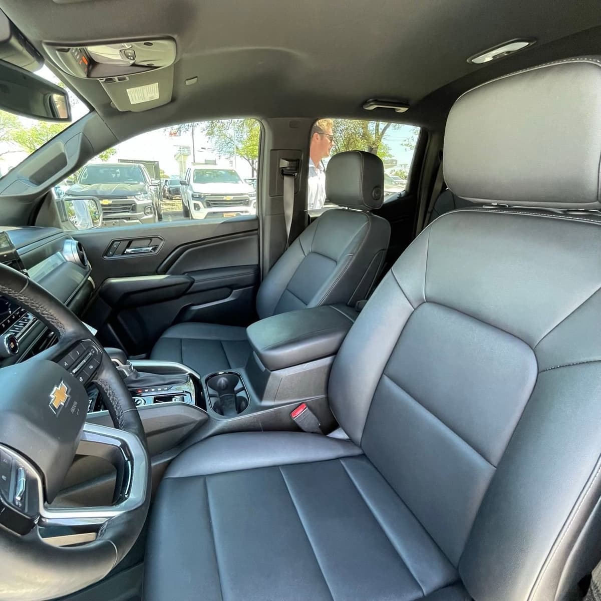 2023 Chevrolet Colorado - Image 22