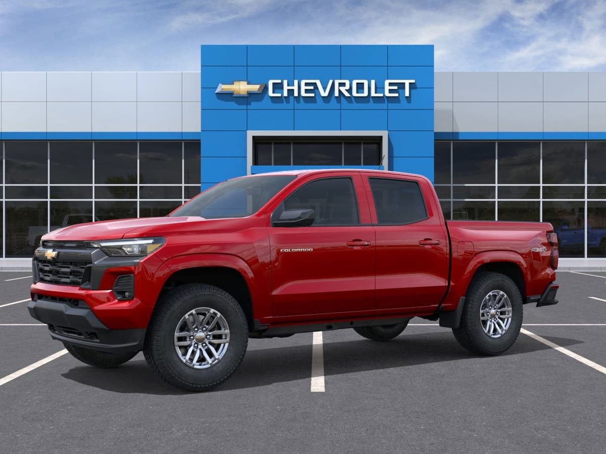 2025 Chevrolet Colorado - Image 2