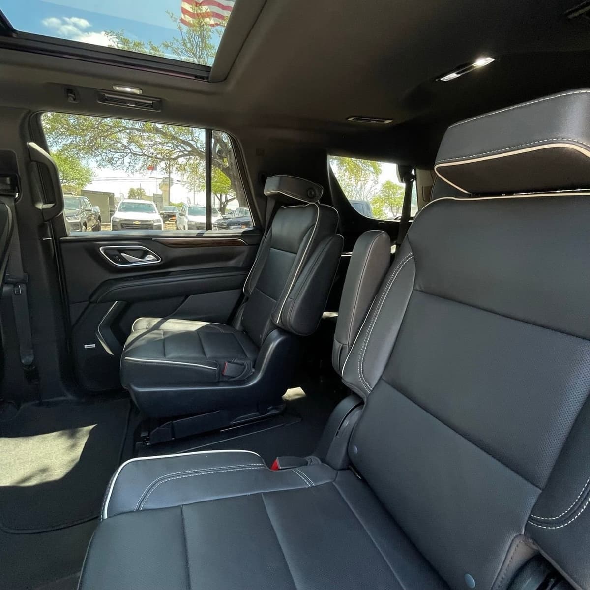 2023 Chevrolet Tahoe - Image 24