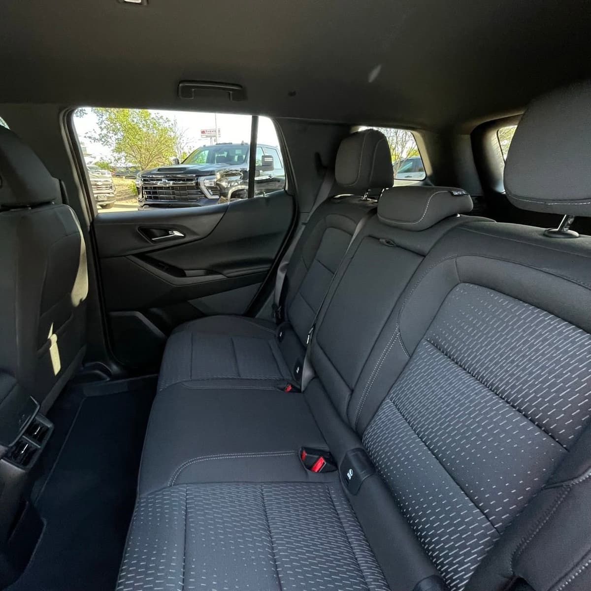 2025 Chevrolet Equinox - Image 23